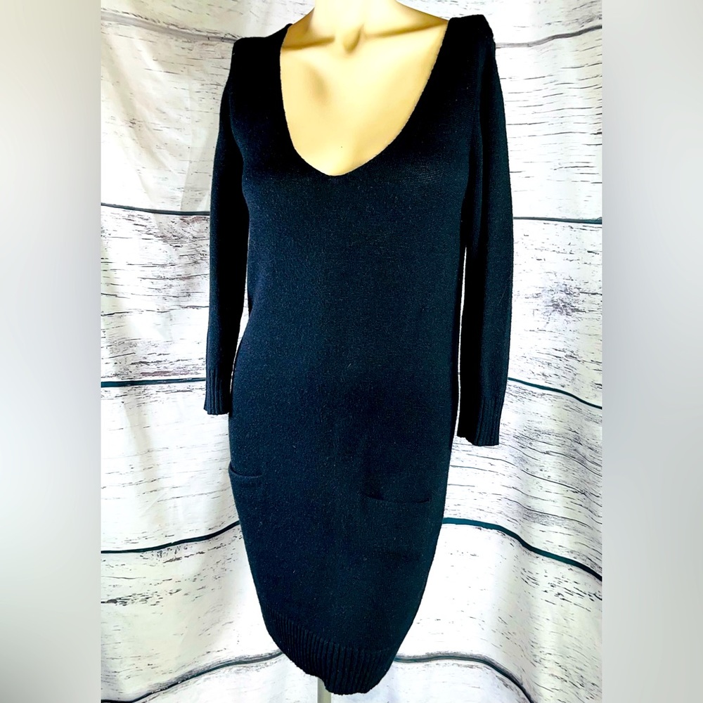 Express Sweater Dress V Neckline Long Sleeves Two Pockets Black Size S Classic